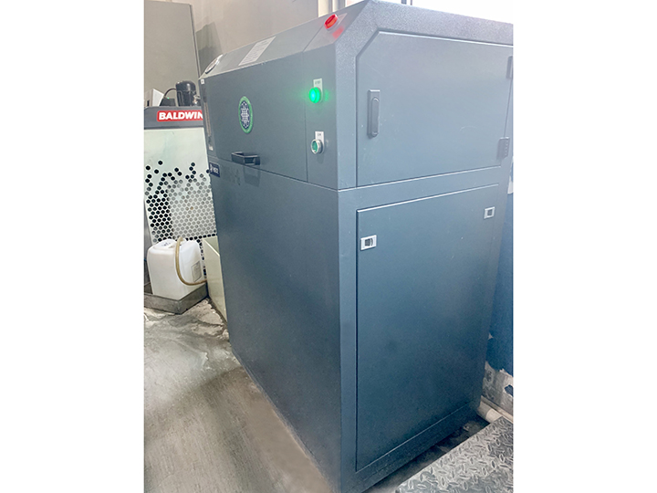 Circulation treatment of fountain solution